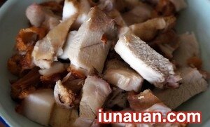 Ảnh minh họa 5 - Cách làm món nấm rơm xào thịt siêu ngon, siêu dễ giúp chàng khỏe hơn !