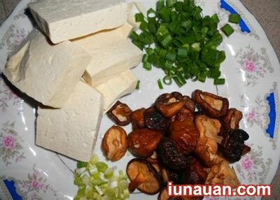 Ảnh minh họa 2 - Hướng dẫn cách làm đậu phụ om nấm hương giản dị, thơm ngon!