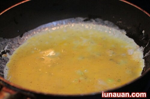 Ảnh minh họa 6 - Giản đị ngon cơm với món trứng rán lạp xưởng cực đơn giản !