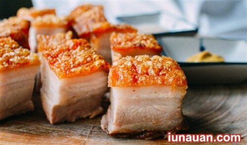 Ảnh minh họa 2 - Hướng dẫn cách làm thịt quay giòn bì nổ giòn tan bằng nồi chiên không dầu !