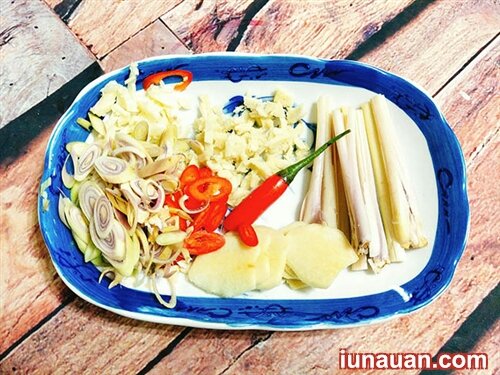 Ảnh minh họa 4 - Ứa nước miếng với món lòng xào sả ớt ngon quên lối về cho chàng mùa worldcup !