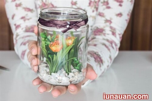 Ảnh minh họa 2 - Tái chế lọ thủy tinh thành lọ hoa độc và lạ !