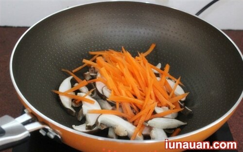 Ảnh minh họa 4 - Hướng dẫn cách làm món canh đậu hũ nấm nhẹ nhàng, thanh mát cho ngày rằm !