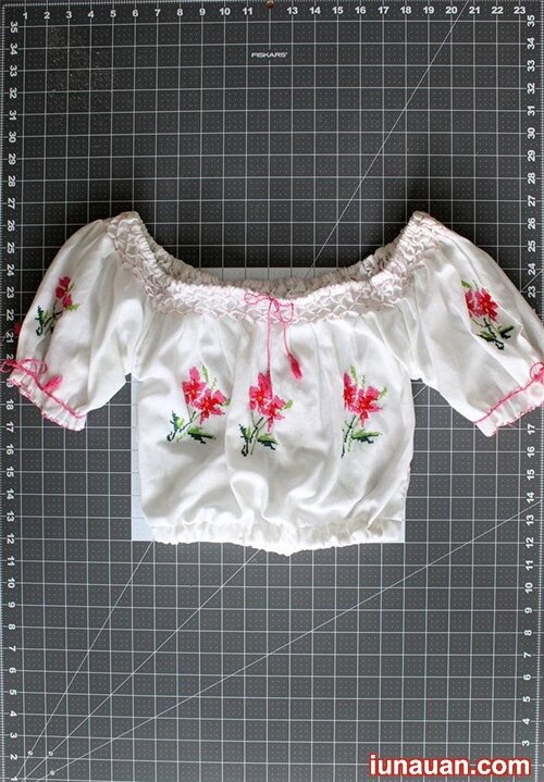 Ảnh minh họa 11 - Hô biến chiếc áo sơ mi cũ thành áo crop top xinh xắn, đáng iu !