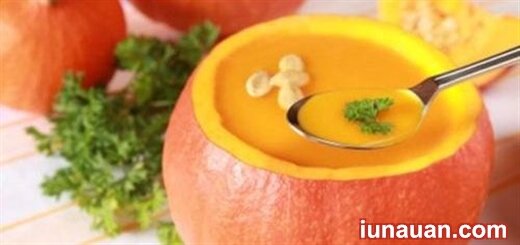 Cách làm món súp bí đỏ nhân ngày Halloween