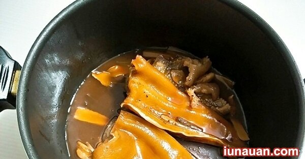 Ảnh minh họa 6 - Thơm ngon không thể chối từ với cách làm món tai heo kho tàu cực đưa cơm !