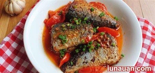 Đậm đà đưa cơm với món cá nục sốt cà chua càng ăn càng dễ gây nghiện !