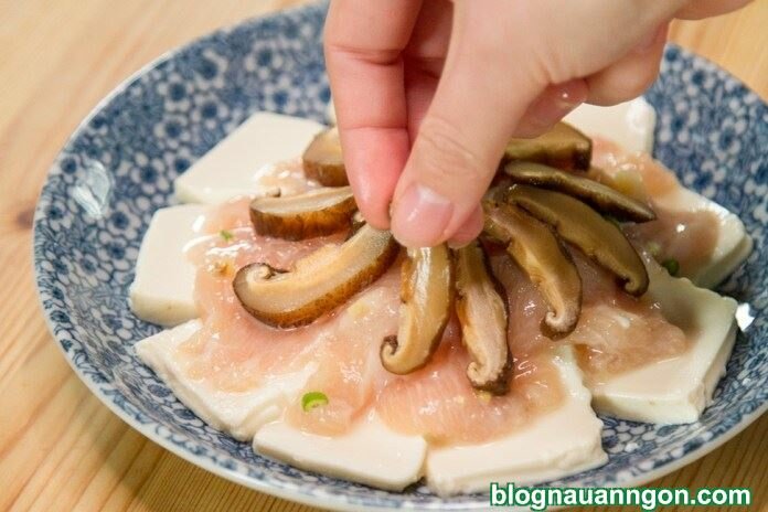 Ảnh minh họa 7 - Đơn giản mà ngon cơm với món đậu phụ hấp nấm thanh đạm, đủ chất!