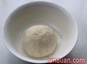 Ảnh minh họa 4 - Hướng dẫn cách làm món bánh bao nhân thịt và bánh bao chay cực thơm ngon, nóng hổi !